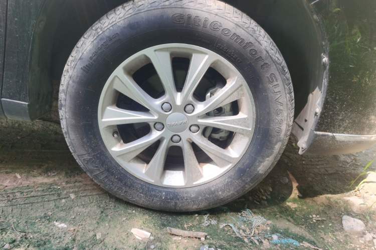 Used Haval M6 2021 PLUS 1.5T DCT Luxury Smart Connectivity Model Right Front Wheel Hub