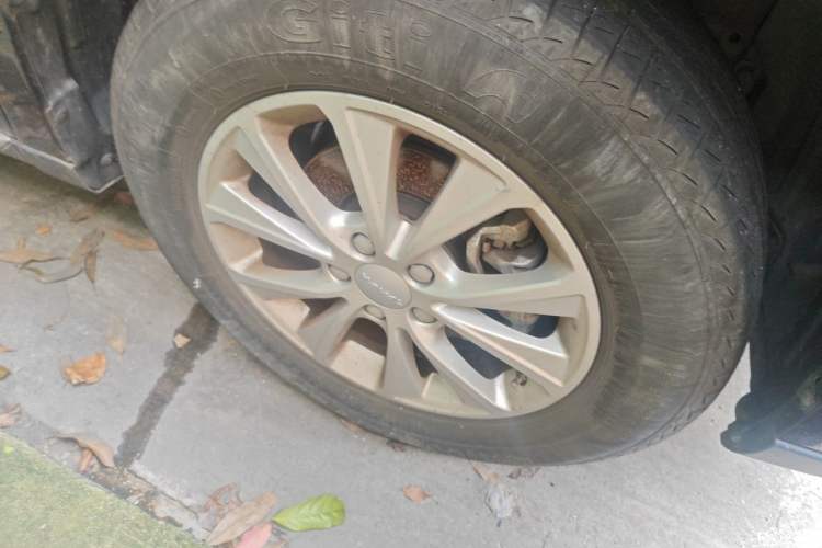 Used Haval M6 2021 PLUS 1.5T DCT Luxury Smart Connectivity Model Right Front Wheel Hub
