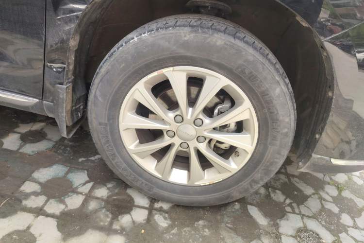 Used Haval M6 2021 PLUS 1.5T DCT Luxury Smart Connectivity Model Right Front Wheel Hub