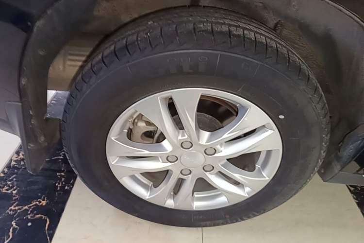 Used Haval M6 2021 PLUS 1.5T Manual Elite Smart Connectivity Model Right Rear Wheel Hub
