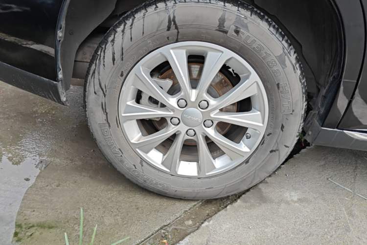 Used Haval M6 2021 PLUS 1.5T DCT Luxury Smart Connectivity Model Right Rear Wheel Hub