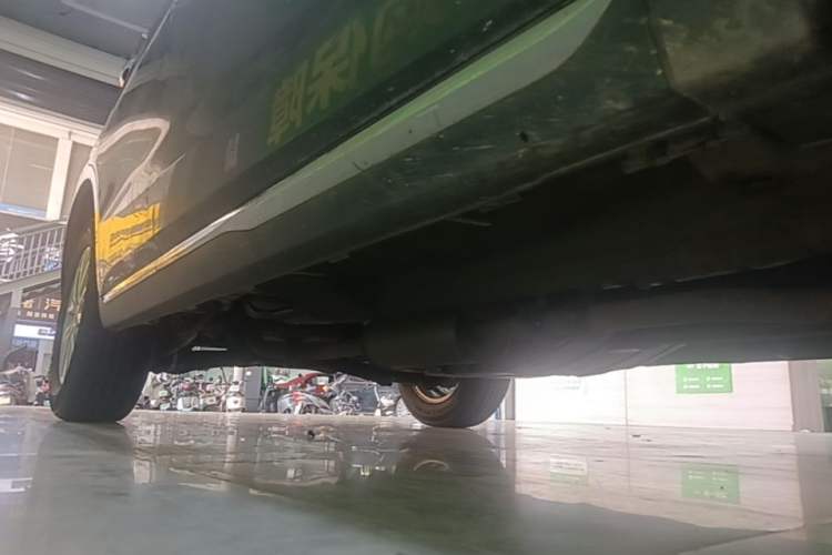 Used Haval M6 2021 PLUS 1.5T DCT Luxury Smart Connectivity Model Right Side Sill