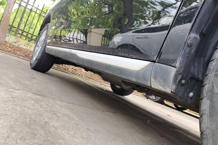 Used Haval M6 2021 PLUS 1.5T DCT Comfort Edition Right Side Sill