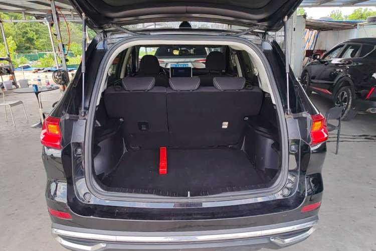 Used Haval M6 2021 PLUS 1.5T DCT Elite Smart Connectivity Model Trunk