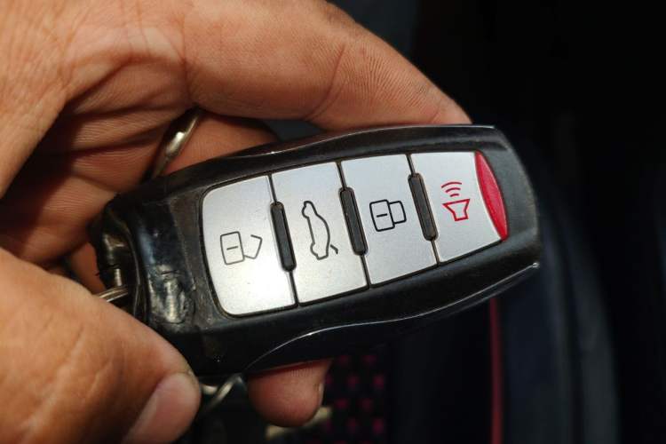 Used Haval M6 2021 PLUS 1.5T Manual Luxury Smart Connectivity Model Vehicle Key