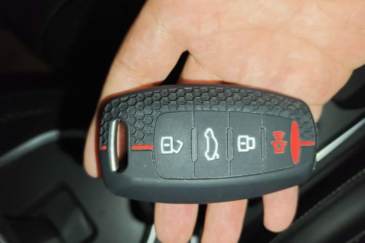 Used Haval M6 2021 PLUS 1.5T DCT Luxury Smart Connectivity Model Vehicle Key