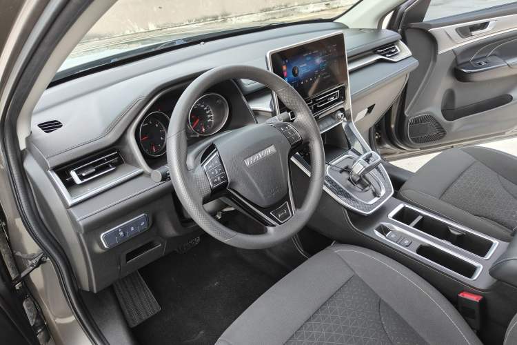 Used Haval M6 2021 PLUS 1.5T DCT Elite Smart Connectivity Model Interior 2
