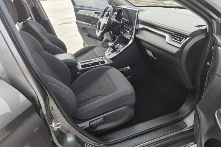 Used Haval M6 2021 PLUS 1.5T DCT Elite Smart Connectivity Model Interior 3