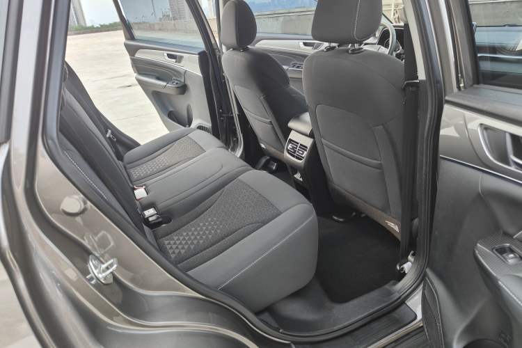 Used Haval M6 2021 PLUS 1.5T DCT Elite Smart Connectivity Model Interior 7