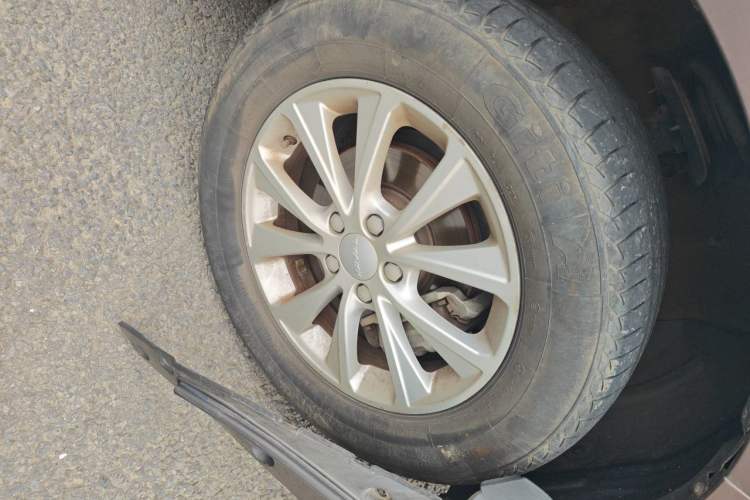 Used Haval M6 2021 PLUS 1.5T DCT Luxury Smart Connectivity Model Right Front Wheel Hub