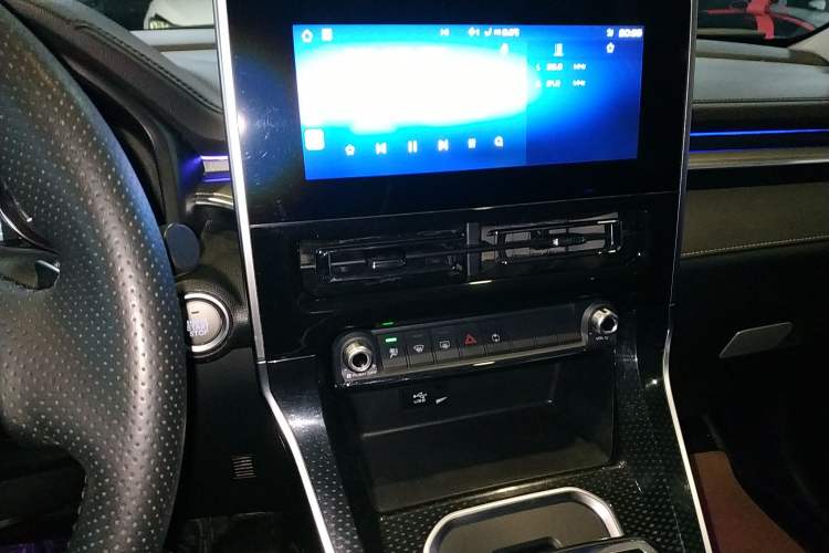 Used Haval M6 2021 PLUS 1.5T DCT Elite Smart Connectivity Model Audio And AC Panel