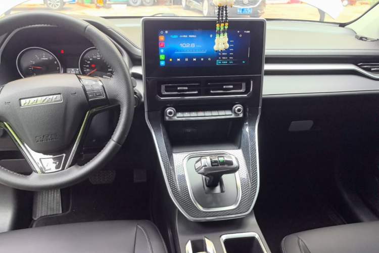 Used Haval M6 2021 PLUS 1.5T DCT Luxury Smart Connectivity Model Audio And AC Panel