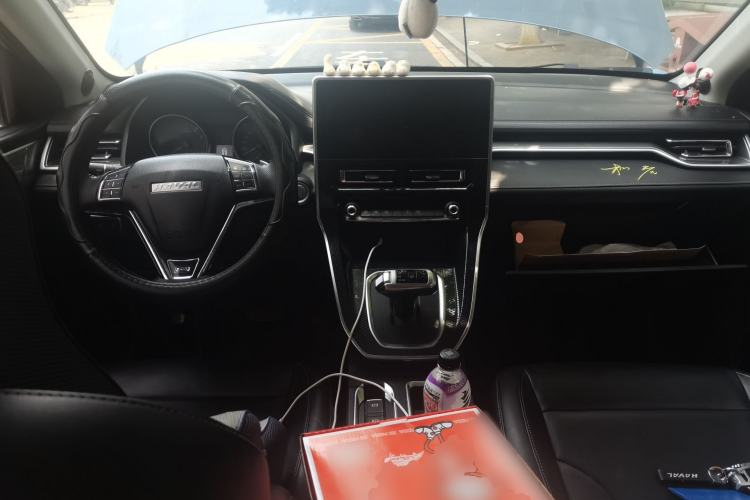 Used Haval M6 2021 PLUS 1.5T DCT Liu Yan Collaboration Edition Center Console