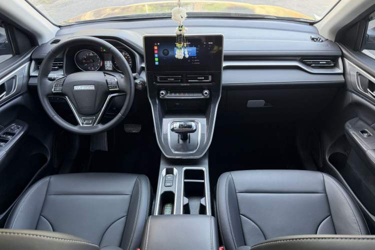 Used Haval M6 2021 PLUS 1.5T DCT Luxury Smart Connectivity Model Center Console