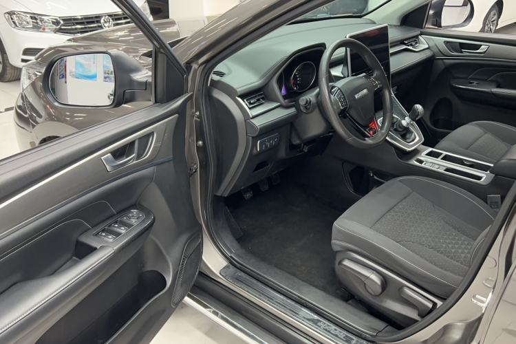 Used Haval M6 2021 PLUS 1.5T Manual Elite Smart Connectivity Model Driver Seat