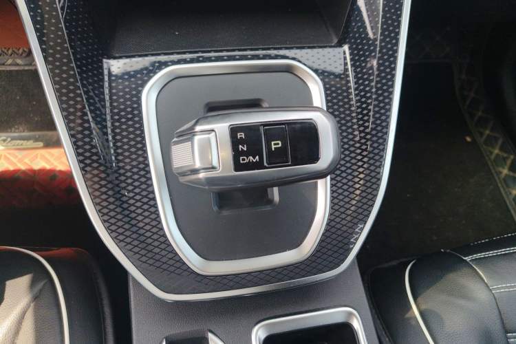 Used Haval M6 2021 PLUS 1.5T DCT Elite Smart Connectivity Model Gear Lever