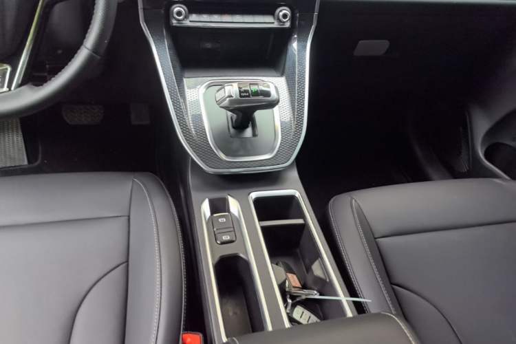 Used Haval M6 2021 PLUS 1.5T DCT Luxury Smart Connectivity Model Gear Lever