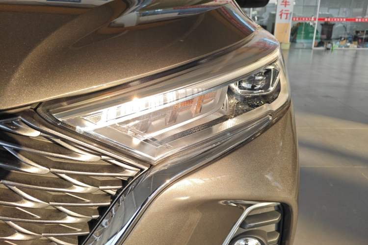 Used Haval M6 2021 PLUS 1.5T DCT Luxury Smart Connectivity Model Left Front Headlight