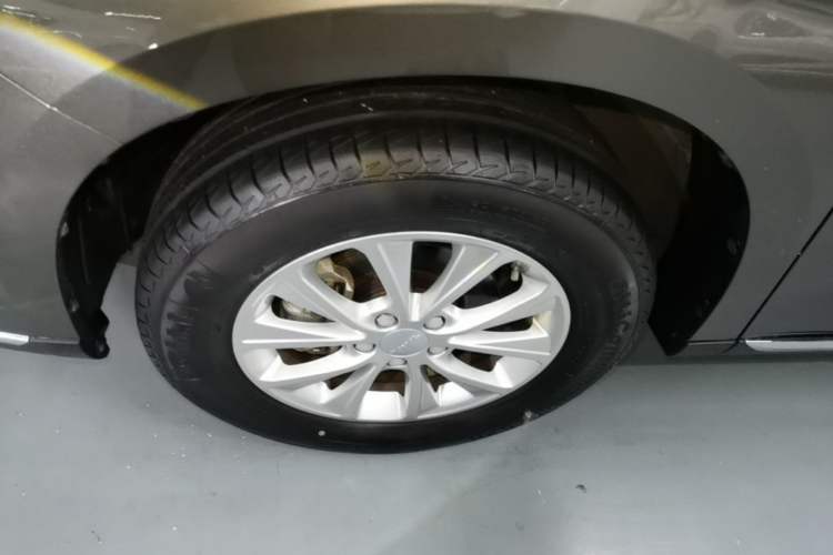 Used Haval M6 2021 PLUS 1.5T DCT Luxury Smart Connectivity Model Left Front Wheel Hub
