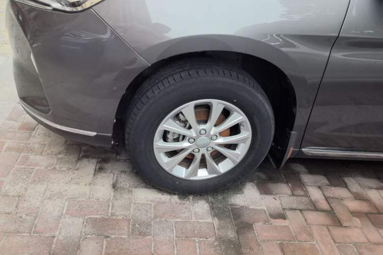 Used Haval M6 2021 PLUS 1.5T DCT Luxury Smart Connectivity Model Left Front Wheel Hub