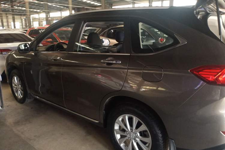 Used Haval M6 2021 PLUS 1.5T DCT Luxury Smart Connectivity Model Left Side