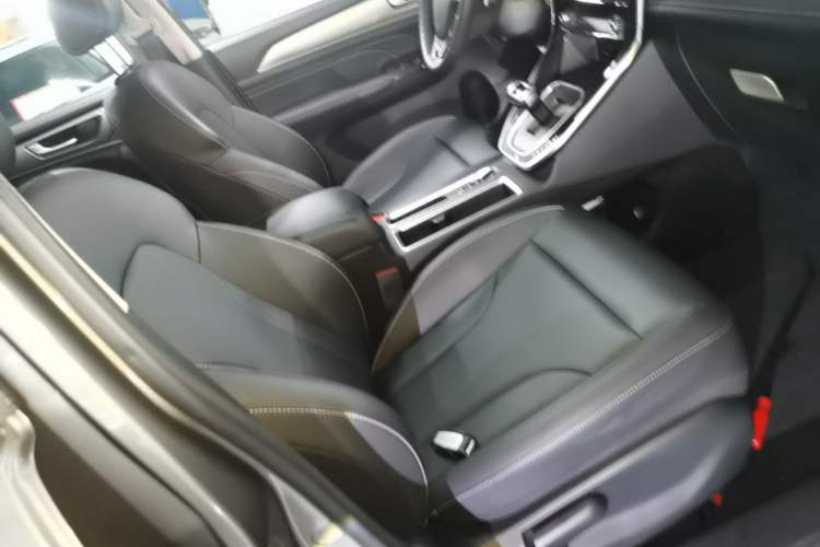 Used Haval M6 2021 PLUS 1.5T DCT Luxury Smart Connectivity Model Right Front Seat