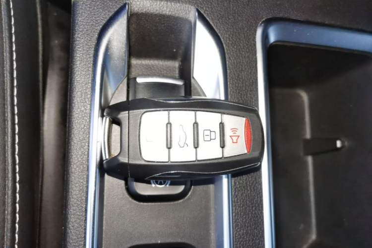 Used Haval M6 2021 PLUS 1.5T DCT Luxury Smart Connectivity Model Vehicle Key
