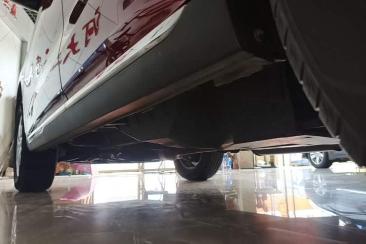 Used Haval M6 2021 PLUS 1.5T Manual Luxury Smart Connectivity Model Left Side Sill