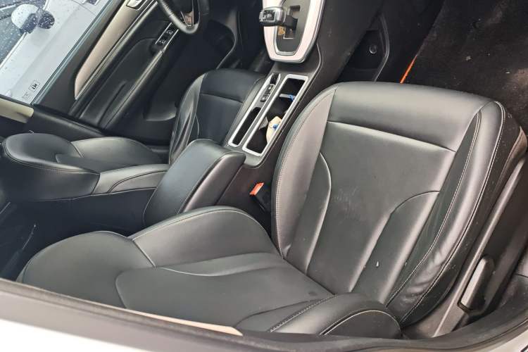 Used Haval M6 2021 PLUS 1.5T DCT Luxury Smart Connectivity Model Right Front Seat