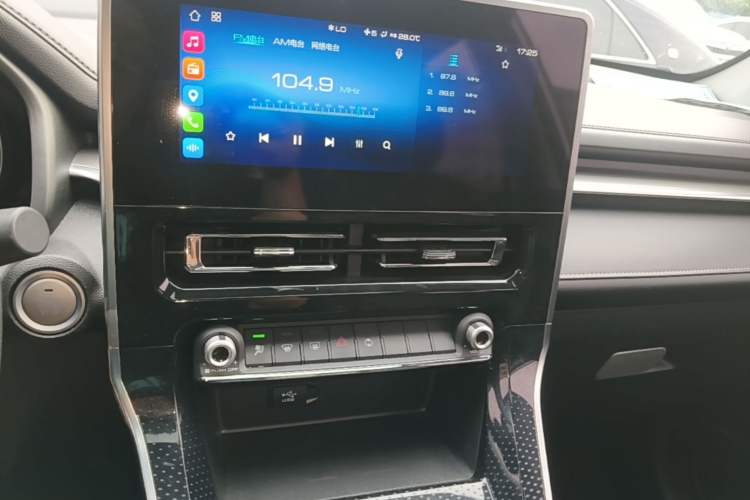 Used Haval M6 2021 PLUS 1.5T DCT Luxury Smart Connectivity Model Audio And AC Panel