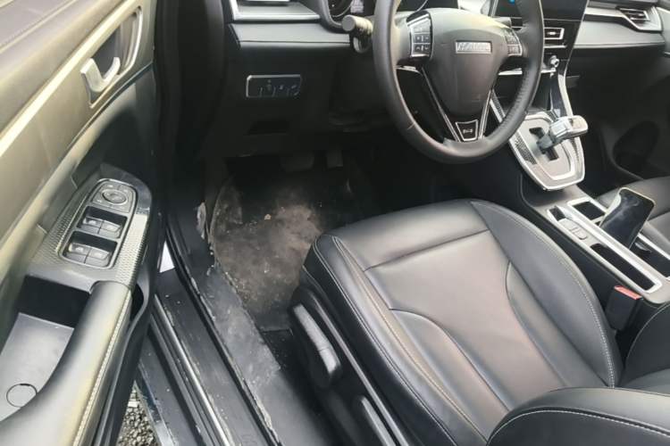 Used Haval M6 2021 PLUS 1.5T DCT Luxury Smart Connectivity Model Driver Seat