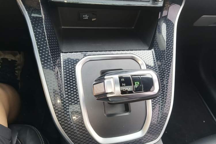 Used Haval M6 2021 PLUS 1.5T DCT Luxury Smart Connectivity Model Gear Lever