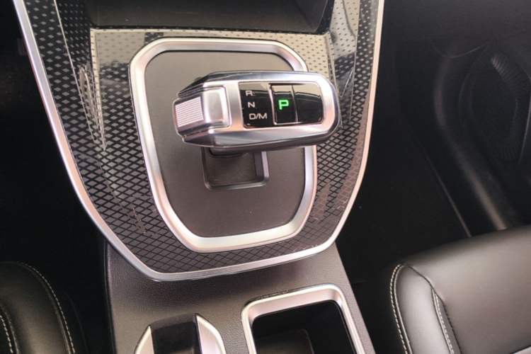 Used Haval M6 2021 PLUS 1.5T DCT Luxury Smart Connectivity Model Gear Lever