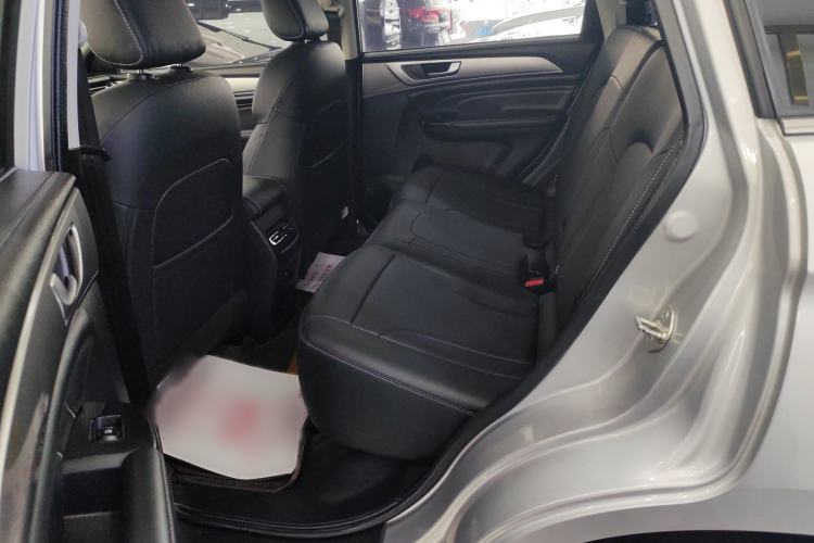 Used Haval M6 2021 PLUS 1.5T Manual Luxury Smart Connectivity Model Interior 2