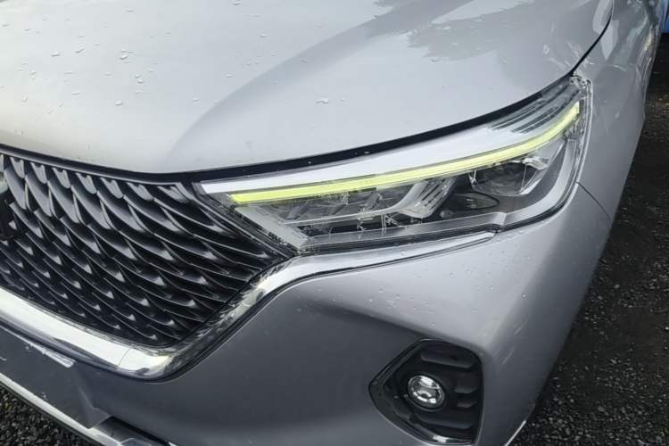 Used Haval M6 2021 PLUS 1.5T DCT Luxury Smart Connectivity Model Left Front Headlight