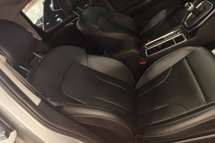 Used Haval M6 2021 PLUS 1.5T DCT Luxury Smart Connectivity Model Right Front Seat