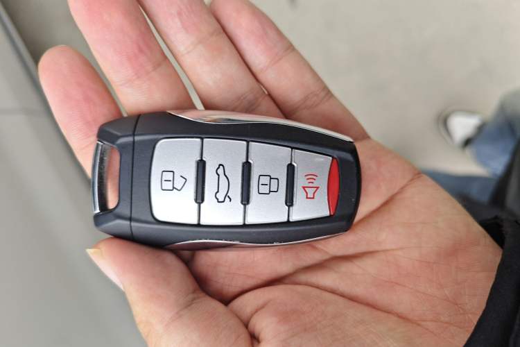 Used Haval M6 2021 PLUS 1.5T Manual Elite Smart Connectivity Model Vehicle Key