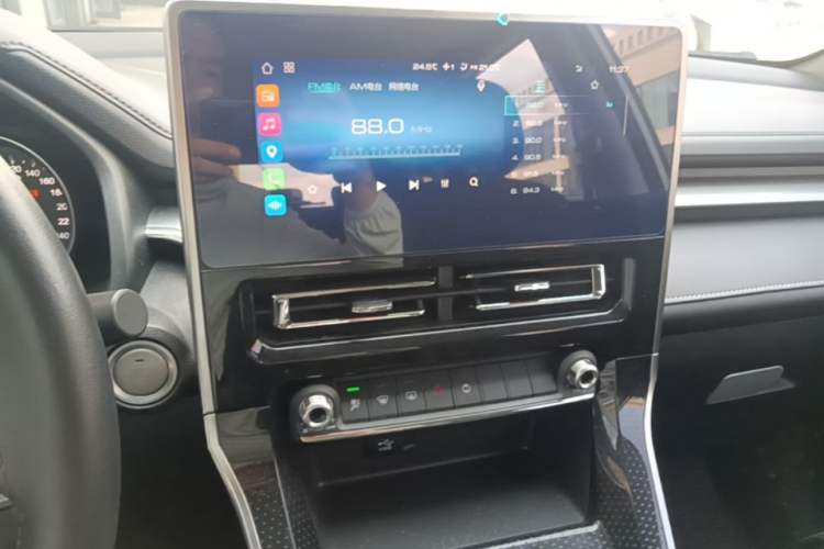 Used Haval M6 2021 PLUS 1.5T DCT Luxury Smart Connectivity Model Audio And AC Panel
