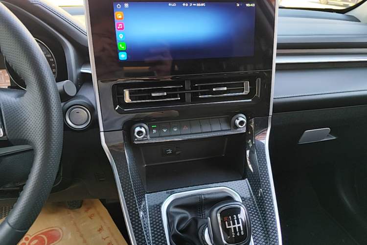 Used Haval M6 2021 PLUS 1.5T Manual Luxury Smart Connectivity Model Audio And AC Panel
