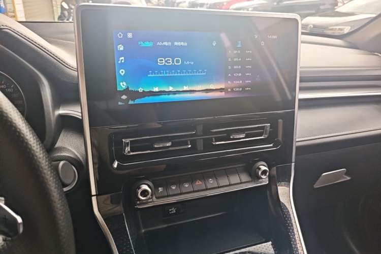 Used Haval M6 2021 PLUS 1.5T DCT Luxury Smart Connectivity Model Audio And AC Panel