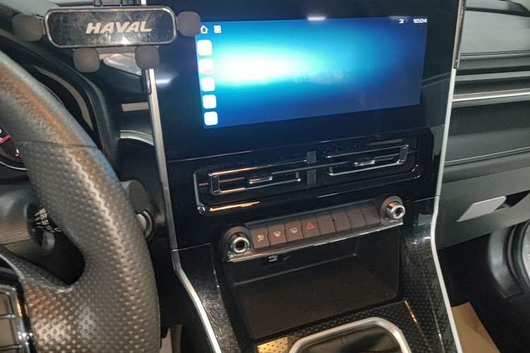 Used Haval M6 2021 PLUS 1.5T Manual Elite Smart Connectivity Model Audio And AC Panel