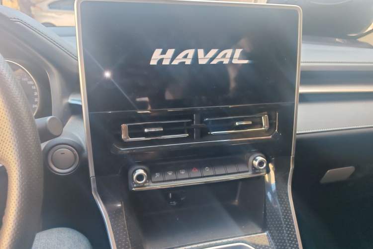 Used Haval M6 2021 PLUS 1.5T DCT Luxury Smart Connectivity Model Audio And AC Panel