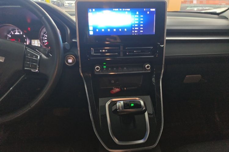 Used Haval M6 2021 PLUS 1.5T DCT Luxury Smart Connectivity Model Audio And AC Panel
