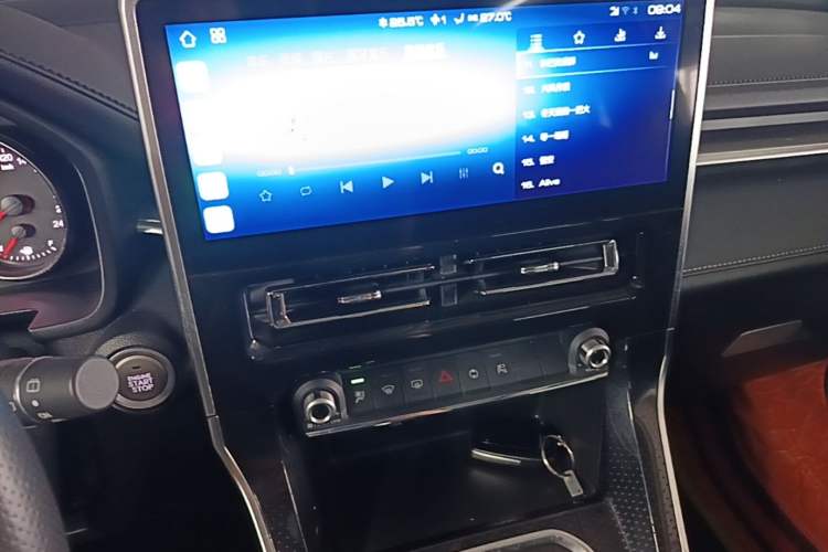 Used Haval M6 2021 PLUS 1.5T DCT Prestige Smart Connectivity Model Audio And AC Panel