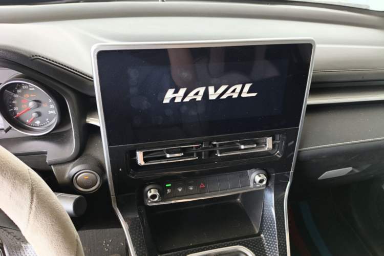 Used Haval M6 2021 PLUS 1.5T Manual Luxury Smart Connectivity Model Audio And AC Panel