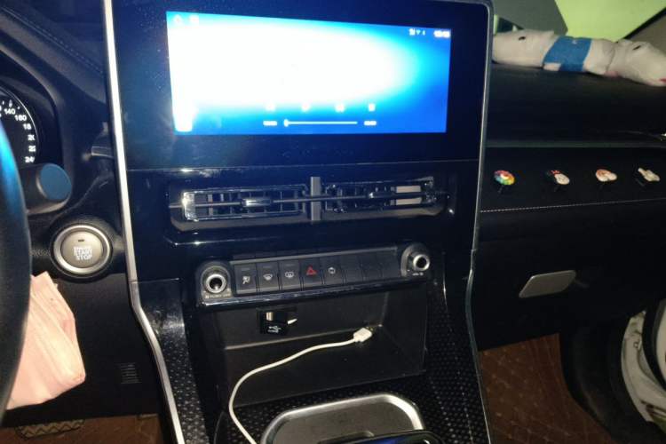 Used Haval M6 2021 PLUS 1.5T DCT Luxury Smart Connectivity Model Audio And AC Panel