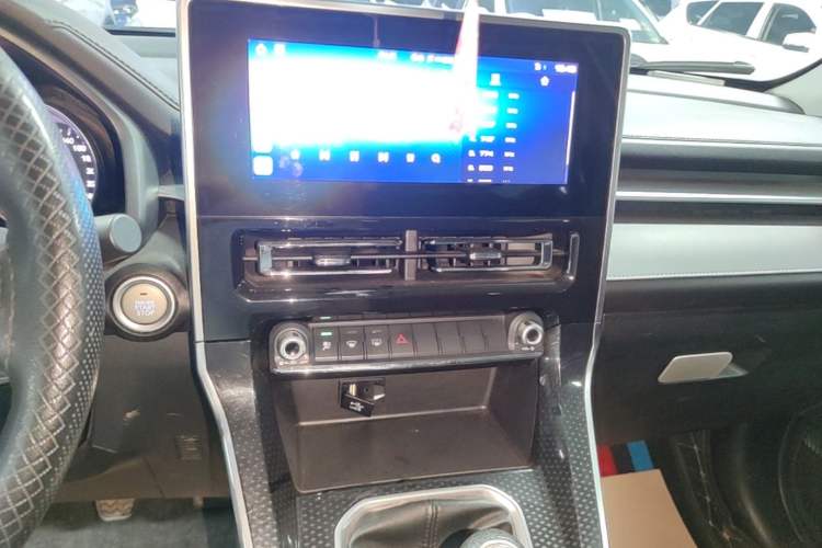 Used Haval M6 2021 PLUS 1.5T Manual Elite Smart Connectivity Model Audio And AC Panel
