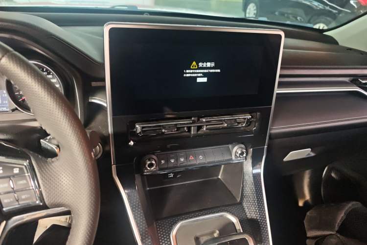 Used Haval M6 2021 PLUS 1.5T DCT Luxury Smart Connectivity Model Audio And AC Panel