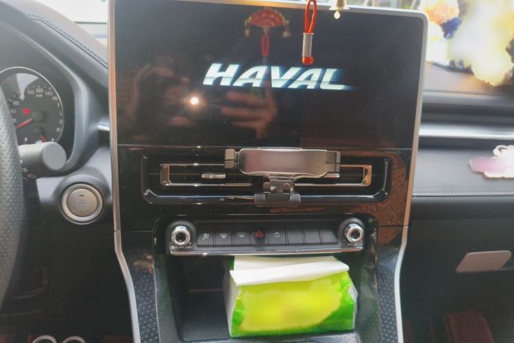 Used Haval M6 2021 PLUS 1.5T DCT Luxury Smart Connectivity Model Audio And AC Panel