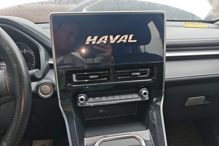 Used Haval M6 2021 PLUS 1.5T DCT Luxury Smart Connectivity Model Audio And AC Panel